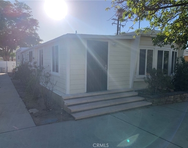 25814 Homeland Avenue - Photo Thumbnail 2