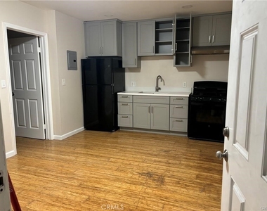 1640 Sherman Place - Photo Thumbnail 18