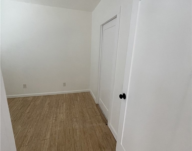 1640 Sherman Place - Photo Thumbnail 11