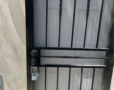 1640 Sherman Place - Photo Thumbnail 8