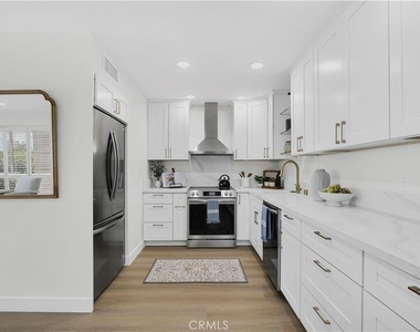 970 Palm - Photo Thumbnail 12