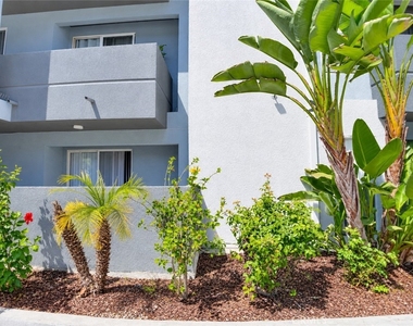 11657 Oxnard Street - Photo Thumbnail 1