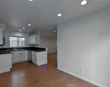 1159 Linden Avenue - Photo Thumbnail 2