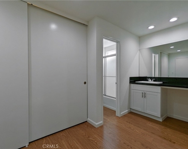 1159 Linden Avenue - Photo Thumbnail 11