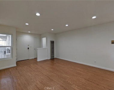 1159 Linden Avenue - Photo Thumbnail 8