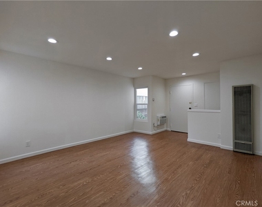 1159 Linden Avenue - Photo Thumbnail 7