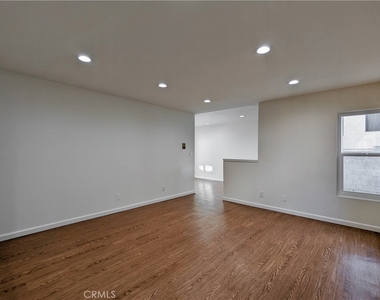 1159 Linden Avenue - Photo Thumbnail 9