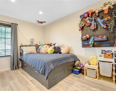 28038 Lakehurst - Photo Thumbnail 8