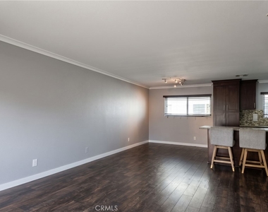 6950 Remmet Avenue - Photo Thumbnail 7