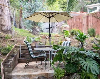 7703 Skyhill Drive - Photo Thumbnail 15