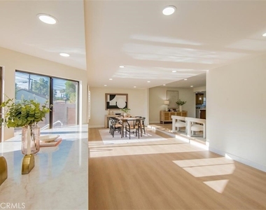 6313 Melvin - Photo Thumbnail 9