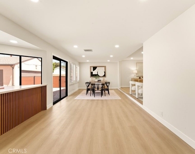 6313 Melvin - Photo Thumbnail 8