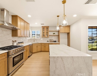 6313 Melvin - Photo Thumbnail 1