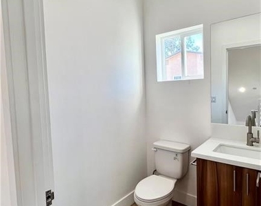 5635 Klump Avenue - Photo Thumbnail 2