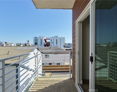 5635 Klump Avenue - Photo Thumbnail 36