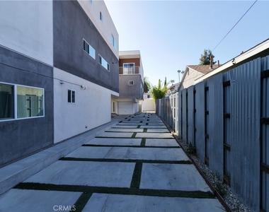 5635 Klump Avenue - Photo Thumbnail 26