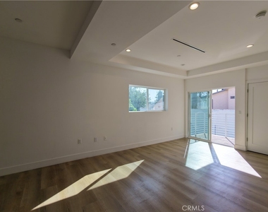 5635 Klump Avenue - Photo Thumbnail 35