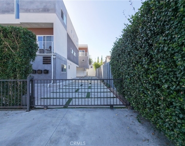 5635 Klump Avenue - Photo Thumbnail 25