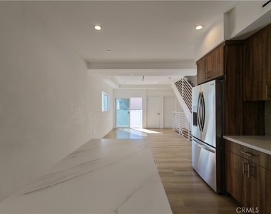 5635 Klump Avenue - Photo Thumbnail 34