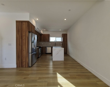 5635 Klump Avenue - Photo Thumbnail 31