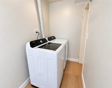 22716 Berdon Street - Photo Thumbnail 10