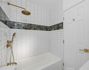 1930 Weepah Way - Photo Thumbnail 20