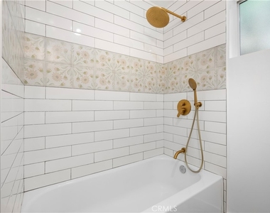 1930 Weepah Way - Photo Thumbnail 24