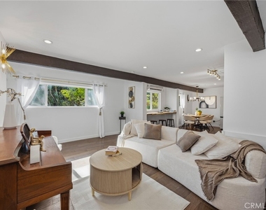 1930 Weepah Way - Photo Thumbnail 10