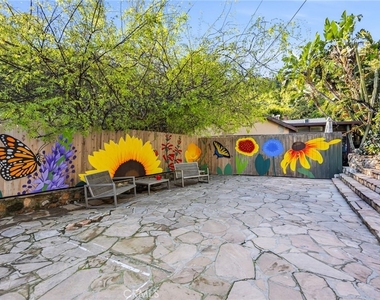 1930 Weepah Way - Photo Thumbnail 28