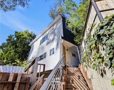 1930 Weepah Way - Photo Thumbnail 30
