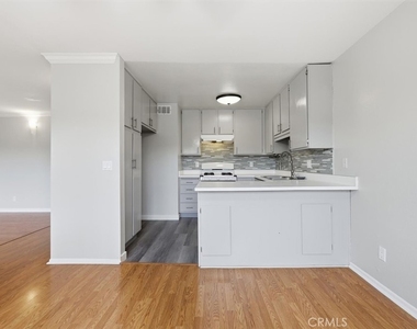 25930 Narbonne Ave - Photo Thumbnail 10