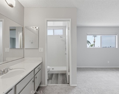25930 Narbonne Ave - Photo Thumbnail 25