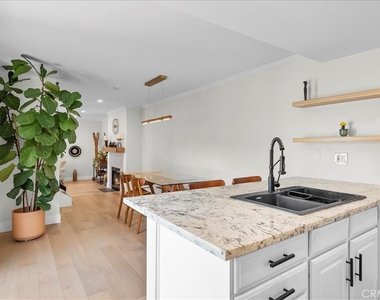 2400 Voorhees - Photo Thumbnail 10