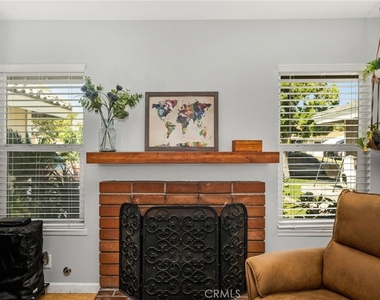 1231 N Dolores - Photo Thumbnail 5