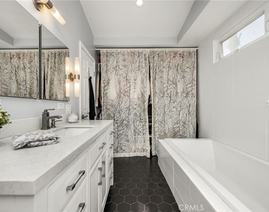 1231 N Dolores - Photo Thumbnail 30