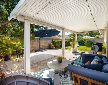1231 N Dolores - Photo Thumbnail 15