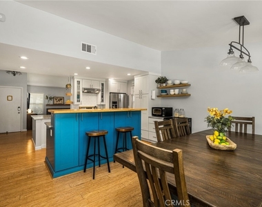 1231 N Dolores - Photo Thumbnail 11