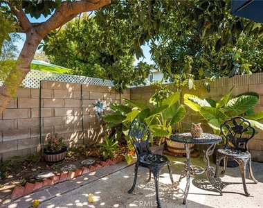 1231 N Dolores - Photo Thumbnail 16
