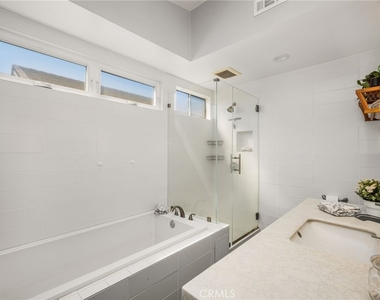 1231 N Dolores - Photo Thumbnail 26