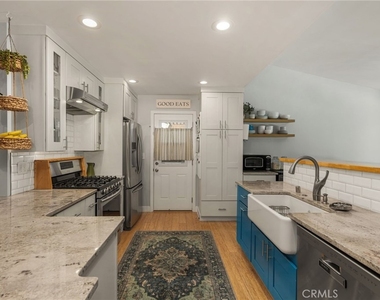 1231 N Dolores - Photo Thumbnail 9