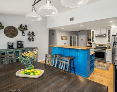 1231 N Dolores - Photo Thumbnail 13