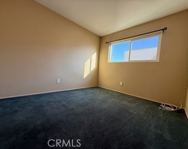 249 E Jackson Street - Photo Thumbnail 5