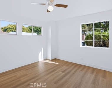 2205 W 9th - Photo Thumbnail 7