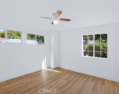 2205 W 9th - Photo Thumbnail 11