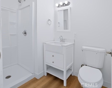 2205 W 9th - Photo Thumbnail 12