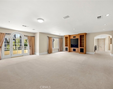 115 S Montgomery - Photo Thumbnail 34
