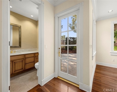 115 S Montgomery - Photo Thumbnail 23