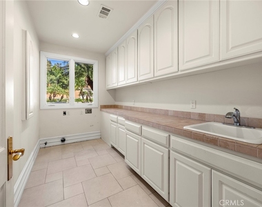115 S Montgomery - Photo Thumbnail 48
