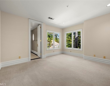 115 S Montgomery - Photo Thumbnail 40