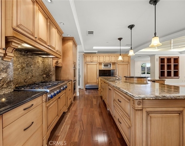 115 S Montgomery - Photo Thumbnail 18
